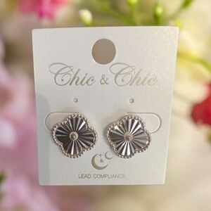 Silver Post Clover Earrings NEW